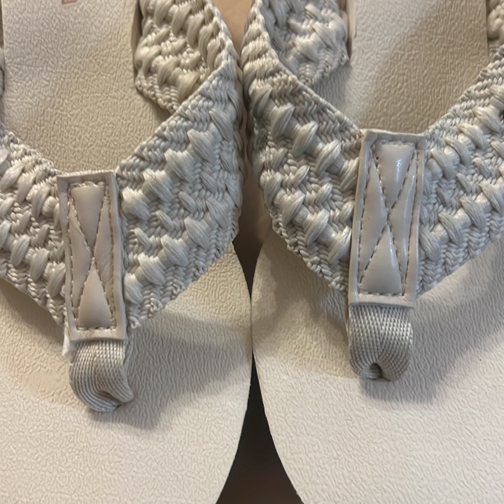 MALIDA Wedge Flip Flops NWOT - Picture 3 of 3